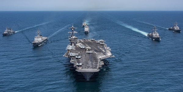 최근 미국은 전력 투사(Power Projection)의 주역인 항공모함 3척을 태평양에 전개시켰다.