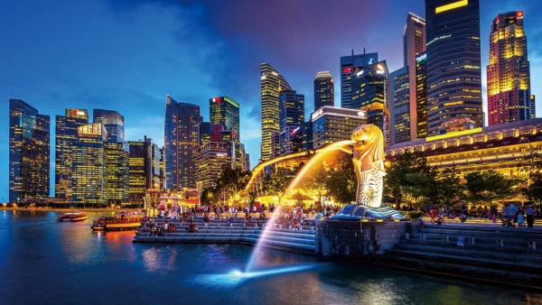 싱가포르는 고부가가치 금융산업으로 홍콩을 대체하는 아시아의 금융 중심지가 되었다./싱가포르 관광청