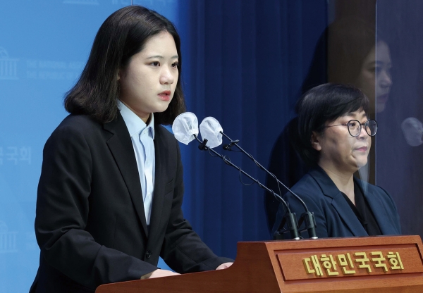 페미니스트로 민주당에 영입된 박지현 전 대선 선대위 공동위원장