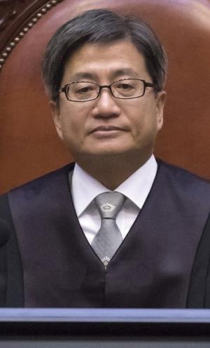 [포커스]  김명수 대법원, 대법원장이 판결의 캐스팅 보트?