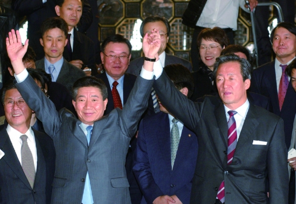 2002년 노무현 후보는 정몽준 후보를 끌어들임으로써 이회창 후보를 꺾을 수 있었다.