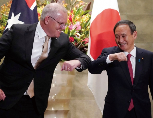 모리슨 호주 총리와 스가 일본 총리는 11월 17일 회담을 갖고 쿼드동맹으로 군사협력을 강화하기로 합의했다. 중국포위전략에 호주는 적극적인 데 반해 한국은 도망가는 형국이다.