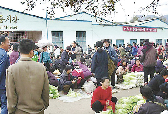 코로나 바이러스 확산은 북한 장마당 경제 붕괴를 초래한다.