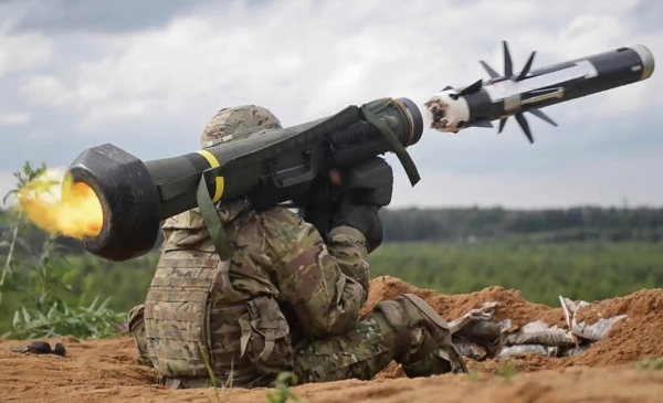 미국이 우크라이나에 제공한 대전차 유도 미사일 재블린(FGM-148)